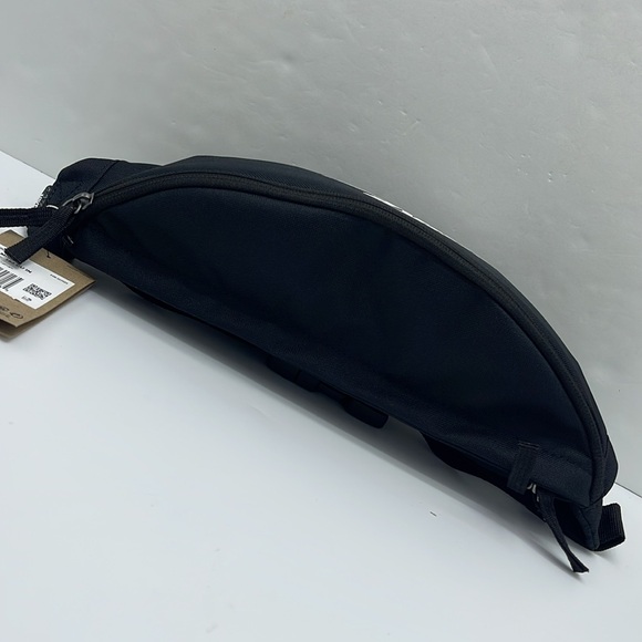 Nike Black White Belt Bag Nike Heritage Waistpack (3L) & Fanny Pack
Black
NWT - Picture 6 of 16